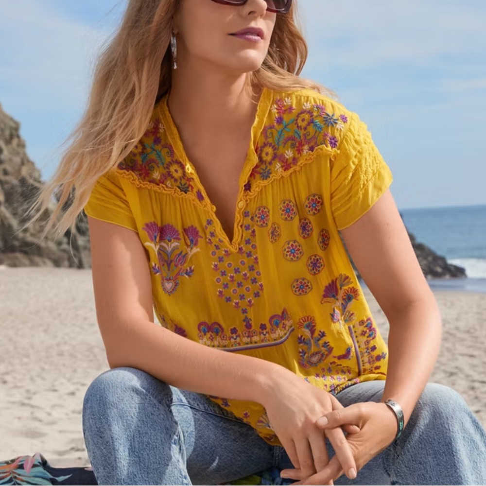 Johnny Was Lafaret Embroidered Blouse size Small